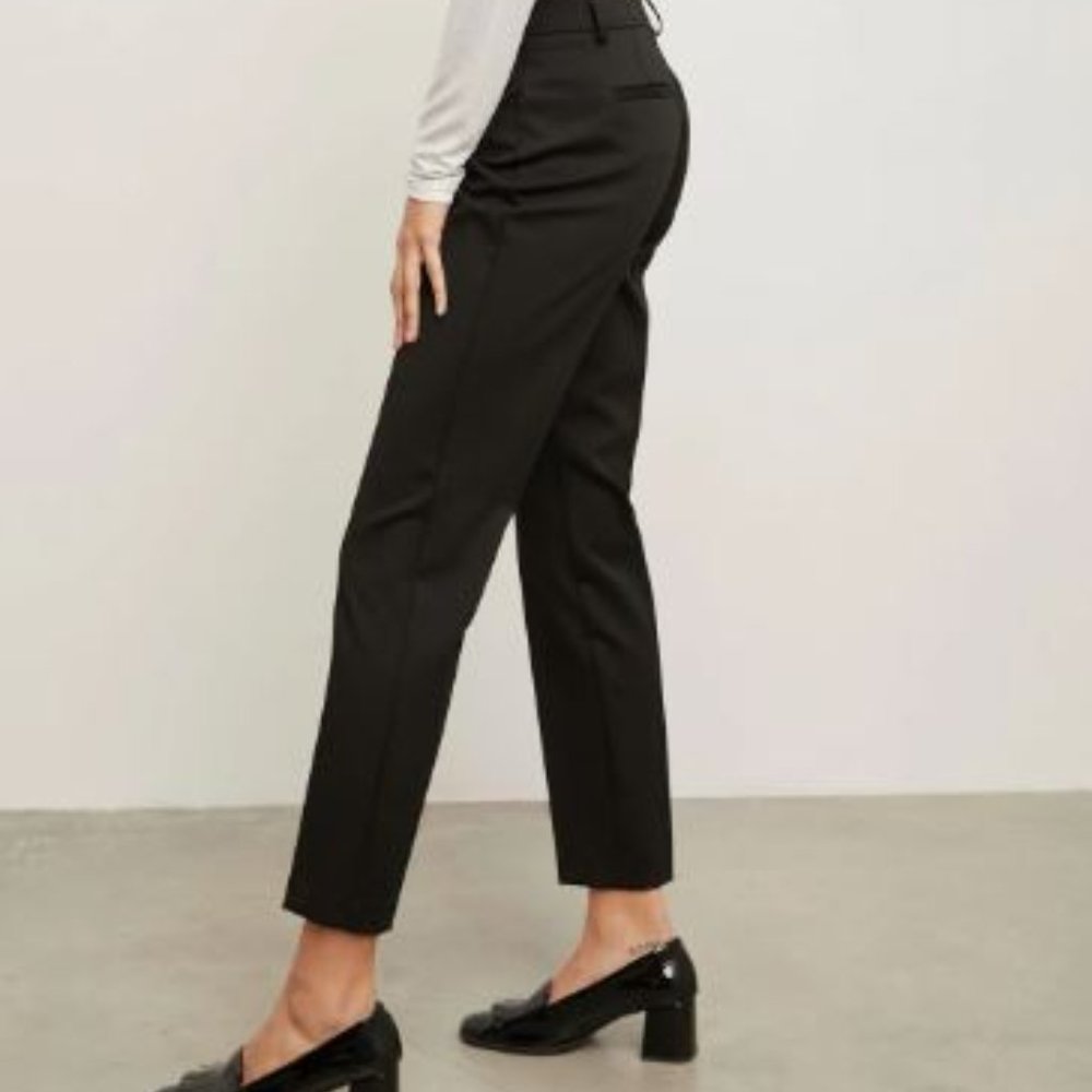 NWOT Tristan basic crop pants